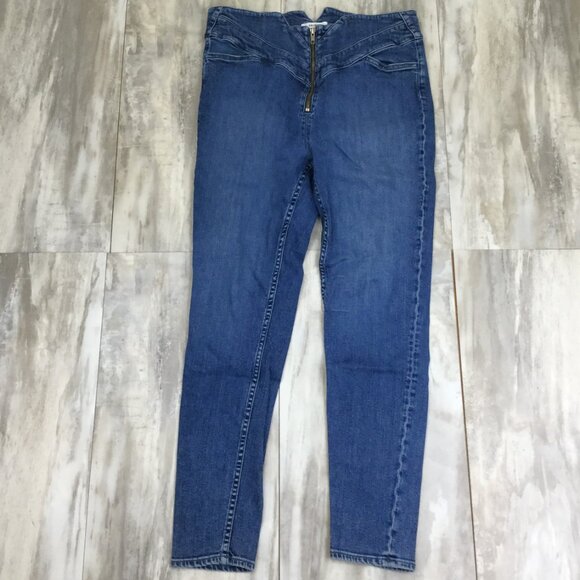 Grlfrnd "Tatiana" V-Waisted Hi-Rise Jean 31 - Picture 3 of 14